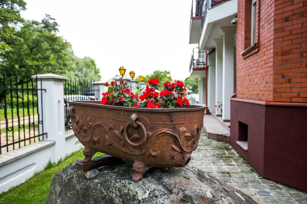 Red Tower Apartments Паланга Экстерьер фото